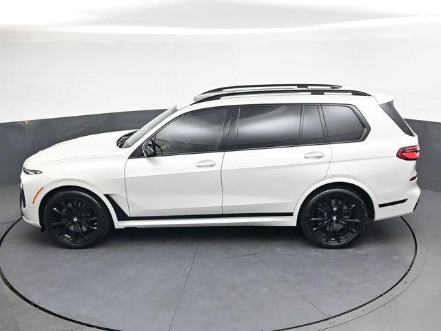 Used 2025 BMW X7 M60i AWD/4WD image 38