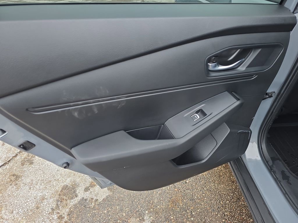 Used 2025 Honda Accord Sport image 30
