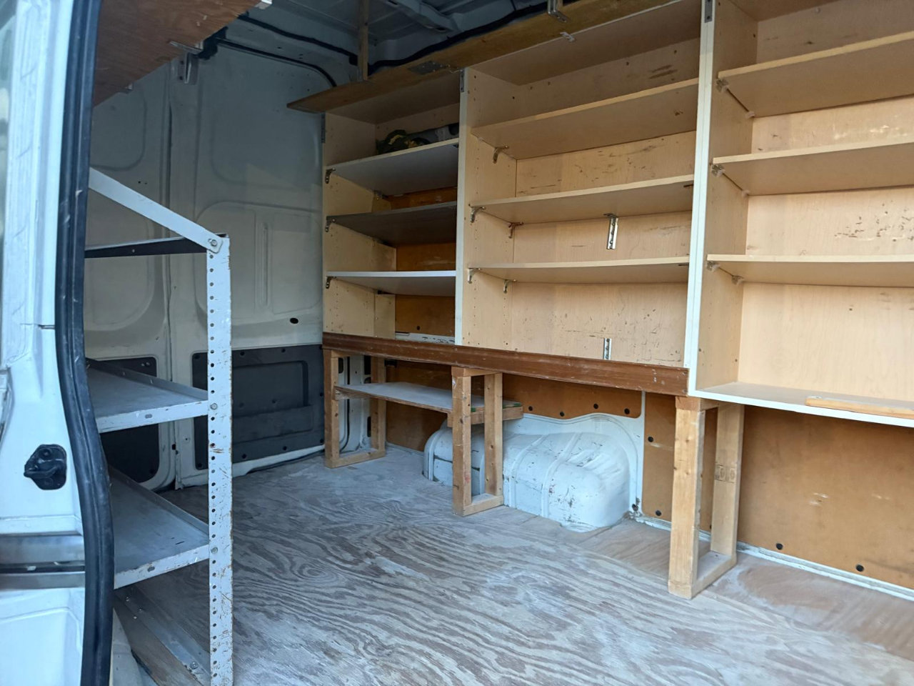 Used 2018 Nissan NV 2500 SV w/ Navigation Package image 17