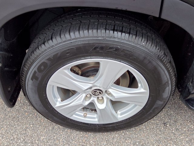 Used 2022 Toyota Highlander LE AWD/4WD image 15