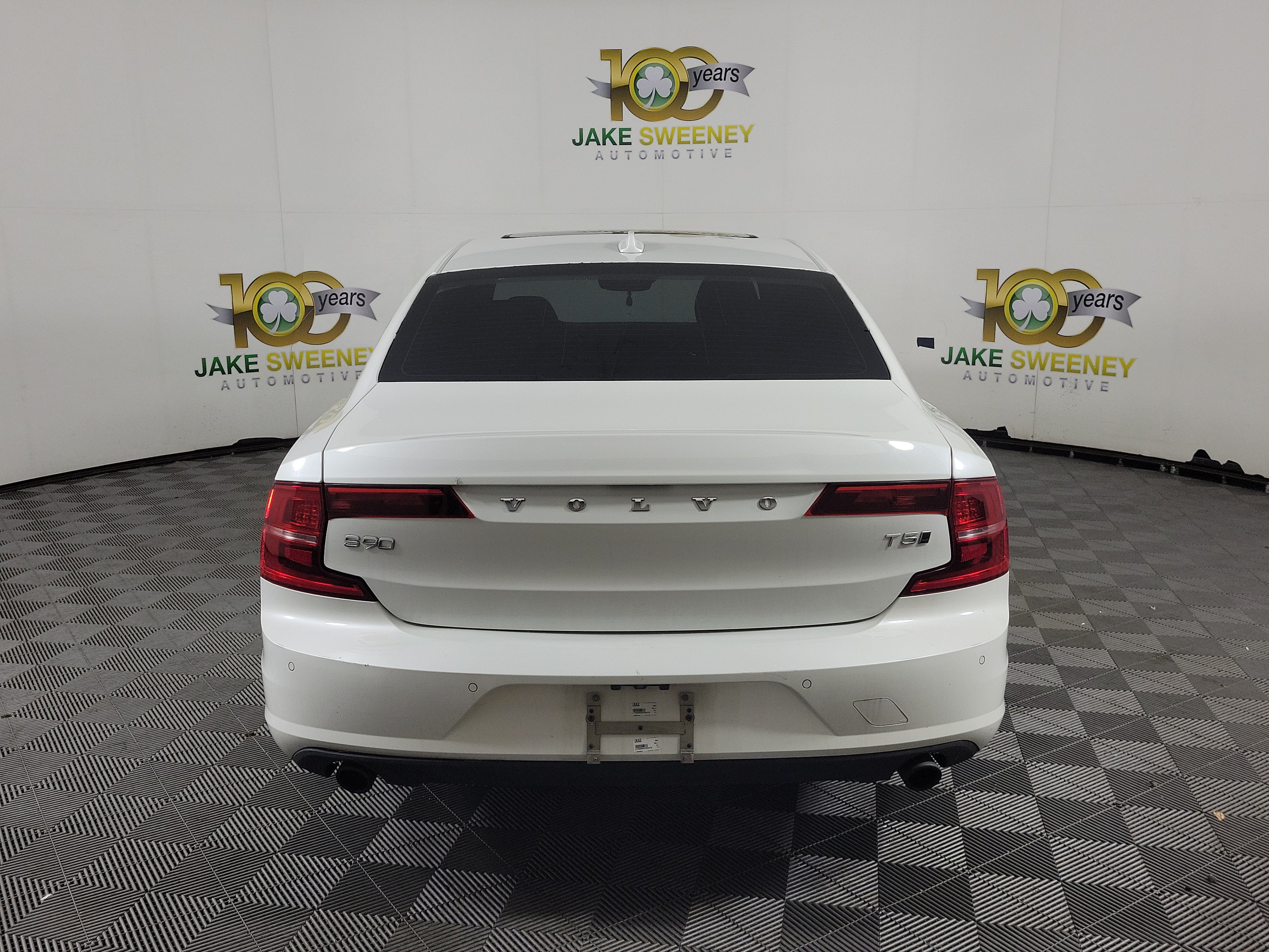 Used 2018 Volvo S90 T5 Momentum w/ Momentum Plus Package AWD/4WD image 3