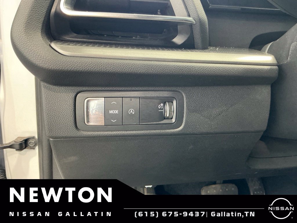 Used 2024 Chevrolet Traverse LT FWD image 42
