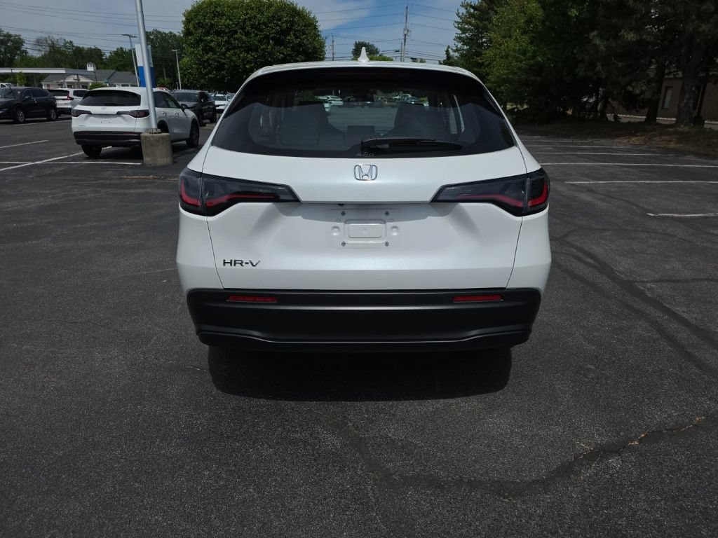 Used 2025 Honda HR-V LX image 6