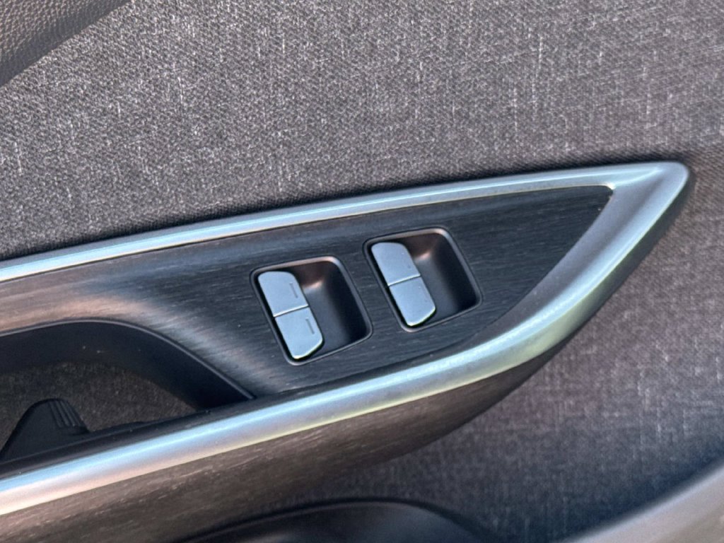 Used 2024 Lucid Air Touring AWD/4WD image 16