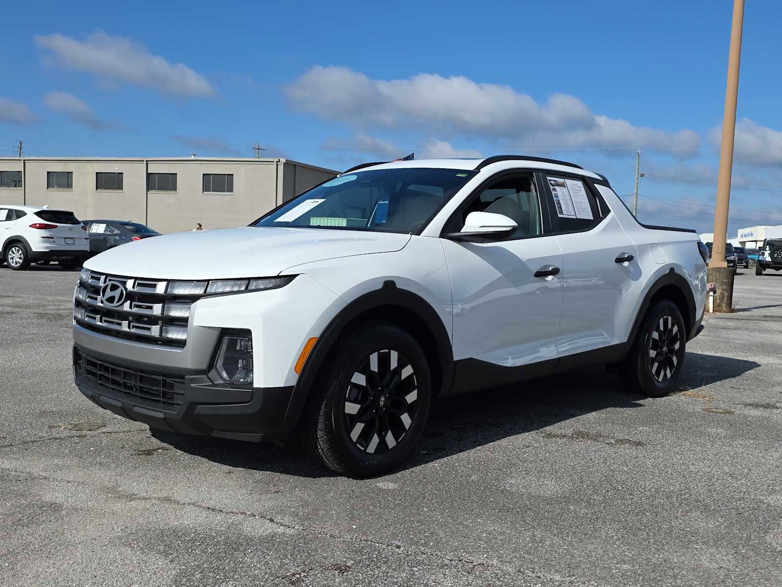 Used 2025 Hyundai Santa Cruz SEL image 4