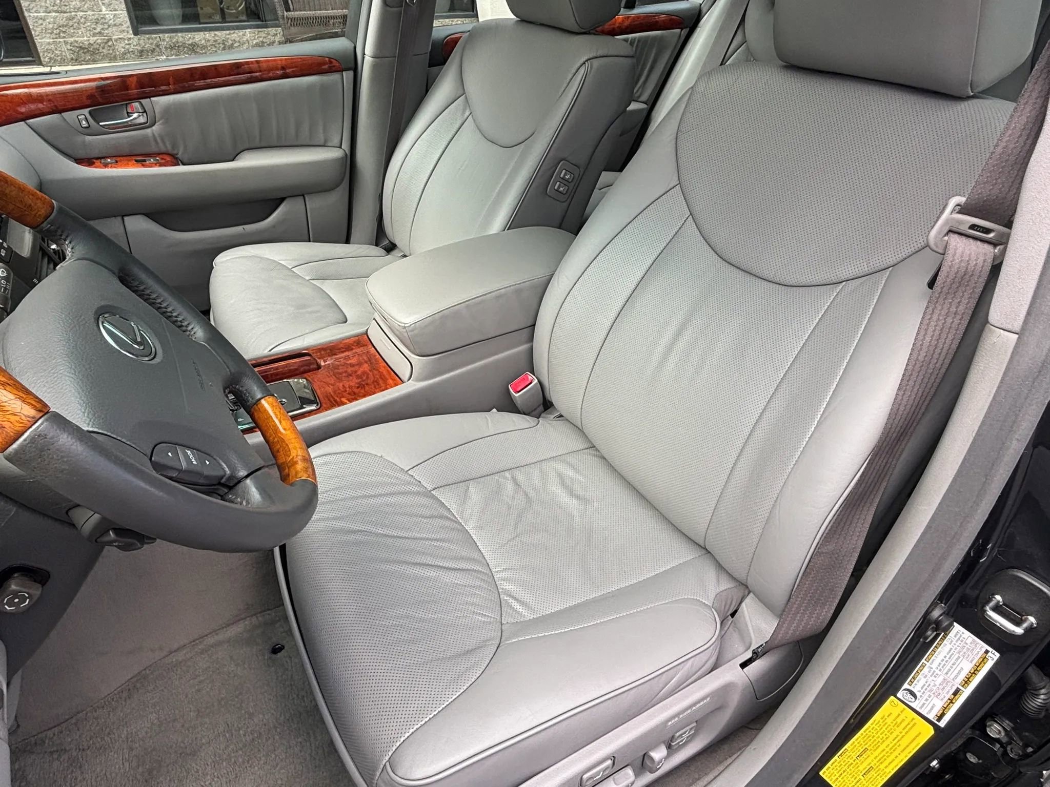 Used 2004 Lexus LS 430 image 19