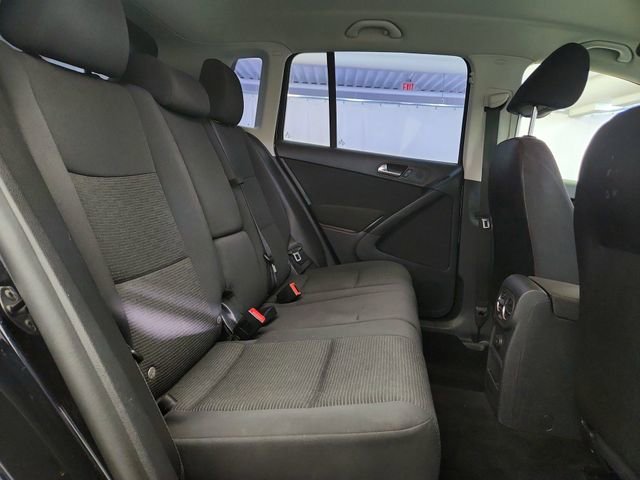 Used 2017 Volkswagen Tiguan Limited w/ Alloy Wheels Package image 22