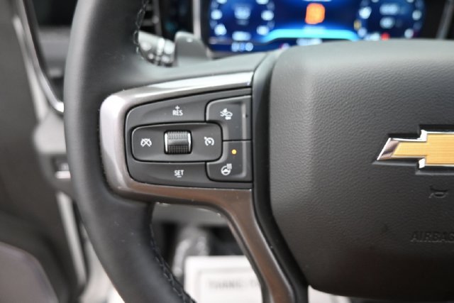 Used 2025 Chevrolet Silverado 1500 High Country w/ High Country Premium Package AWD/4WD image 18