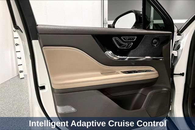 Used 2022 Lincoln Corsair Reserve w/ Equipment Group 201A AWD/4WD image 26