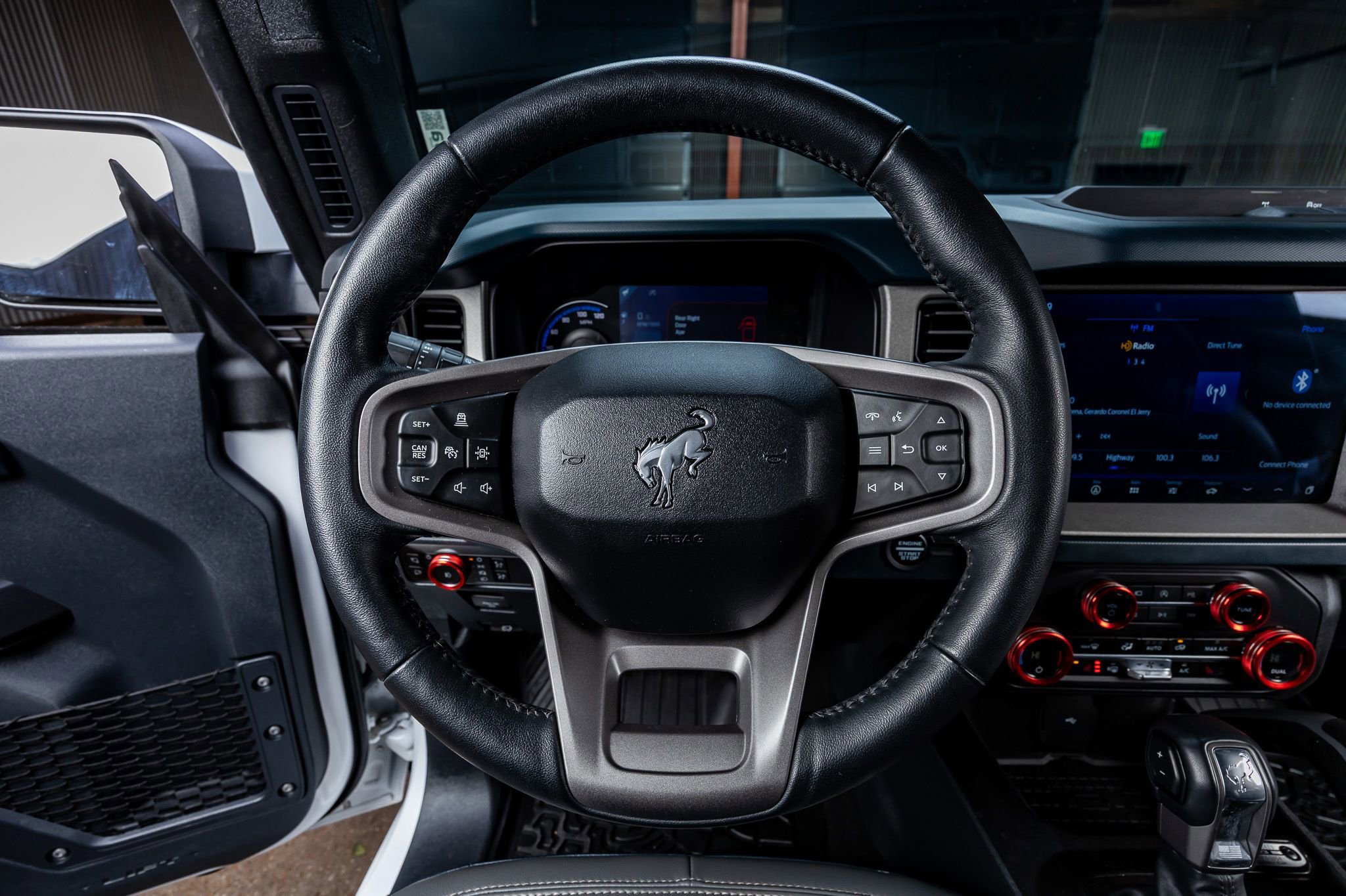 Used 2024 Ford Bronco Outer Banks image 18