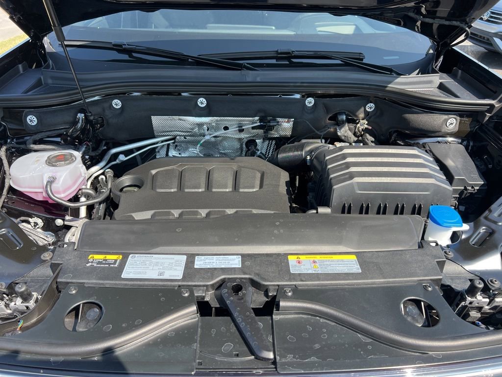 New 2026 Volkswagen Atlas Cross Sport SEL Premium R-Line image 11