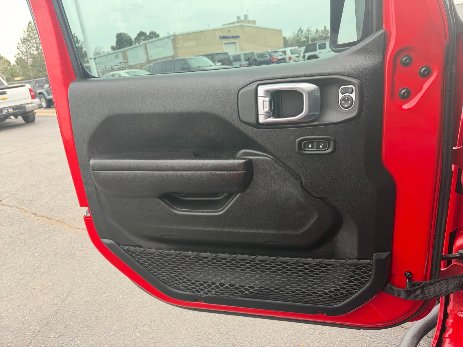 Used 2021 Jeep Wrangler Sport image 13