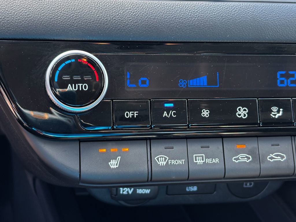 Used 2025 Hyundai Elantra SEL FWD image 23