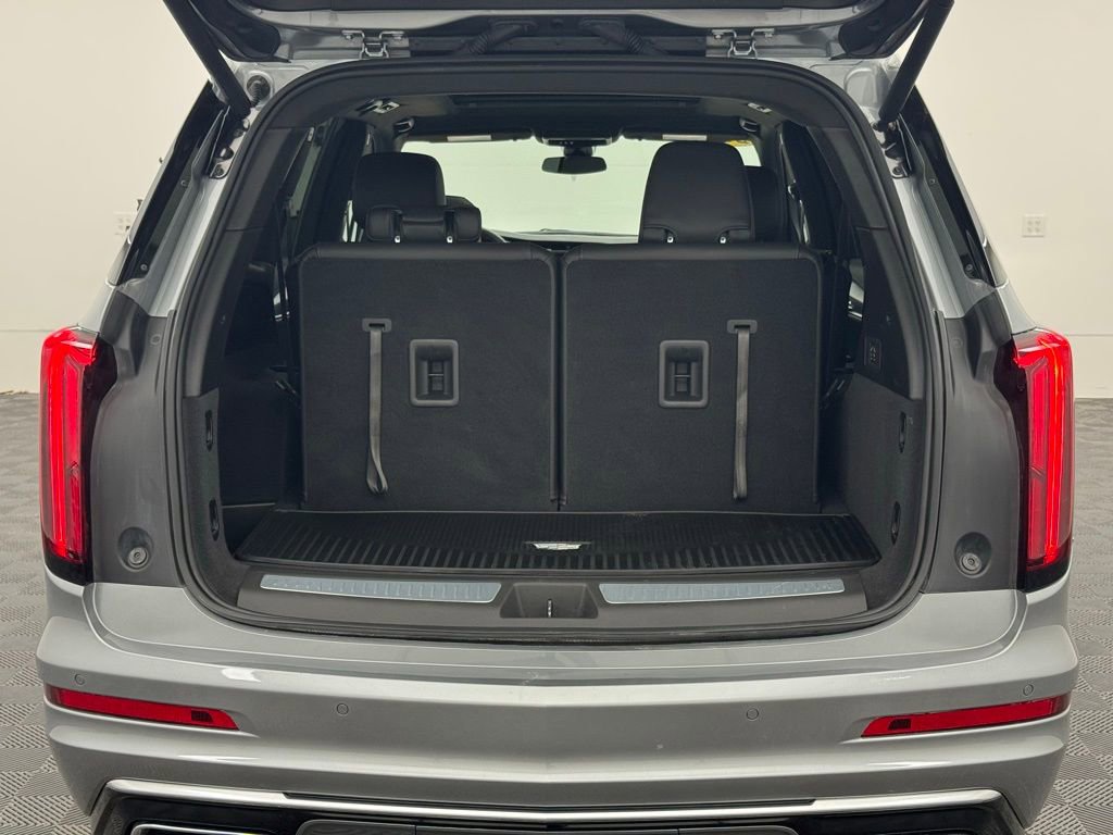 Used 2025 Cadillac XT6 Luxury w/ LPO, Floor Liner Package image 11