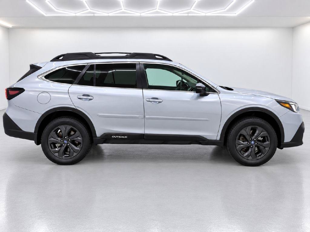 Used 2020 Subaru Outback Onyx Edition XT AWD/4WD image 2