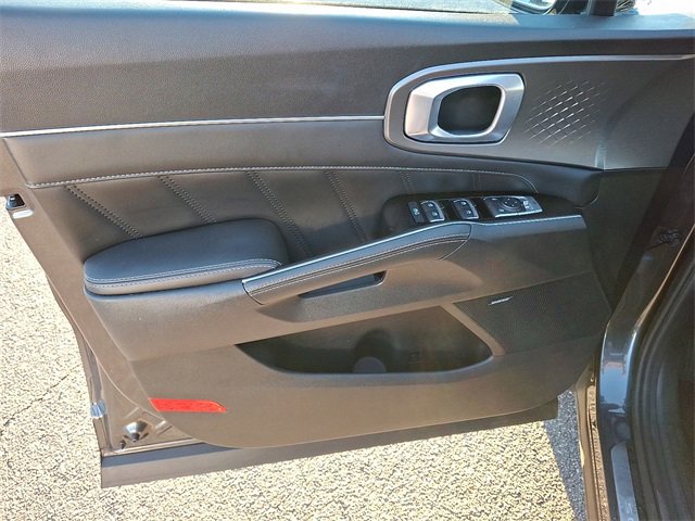 Used 2021 Kia Sorento SX image 8