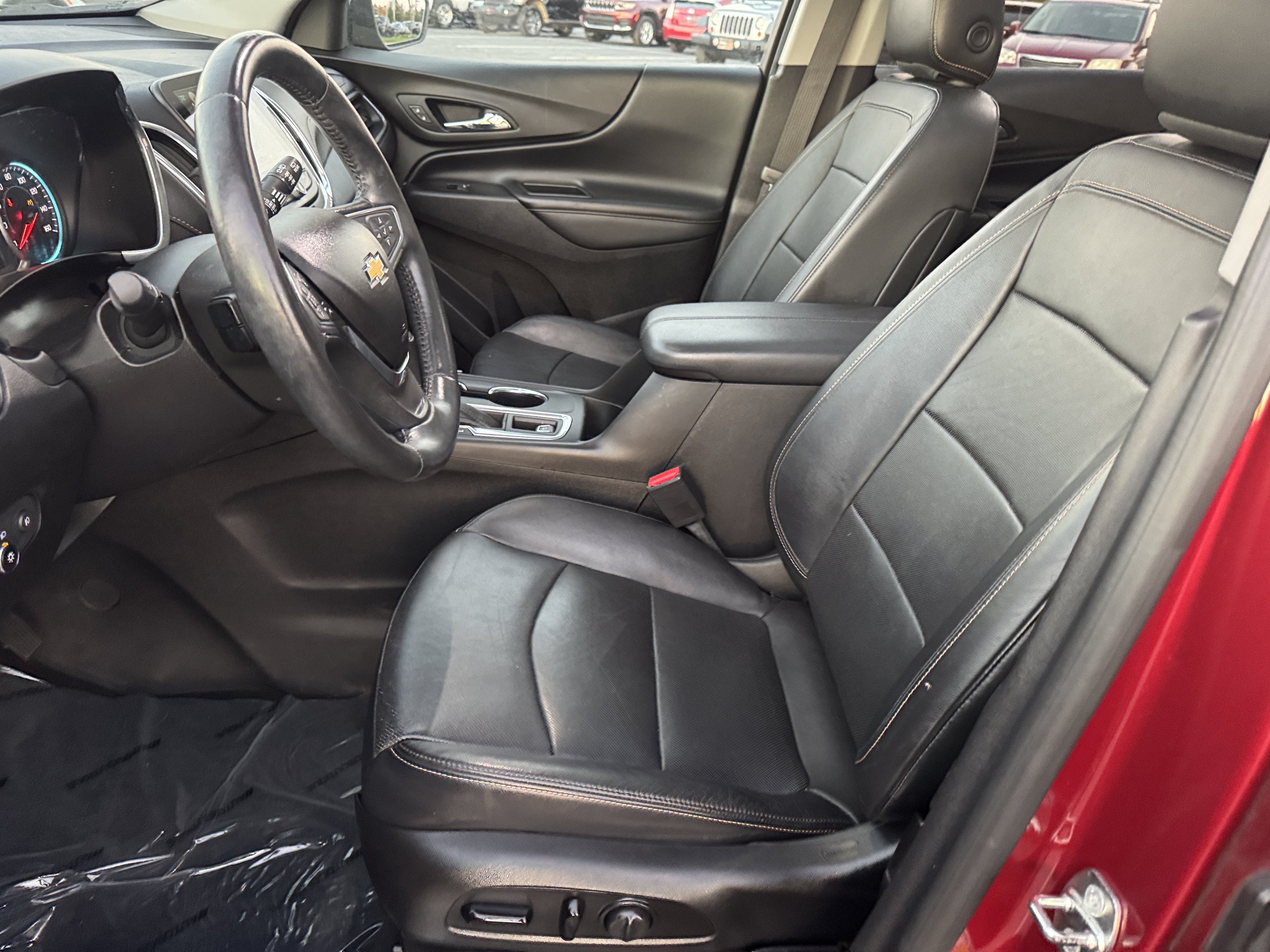 Used 2018 Chevrolet Equinox Premier AWD/4WD image 6