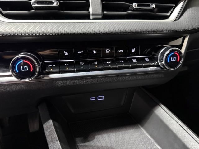 Used 2025 Chevrolet Equinox LT w/ Convenience Package II FWD image 21