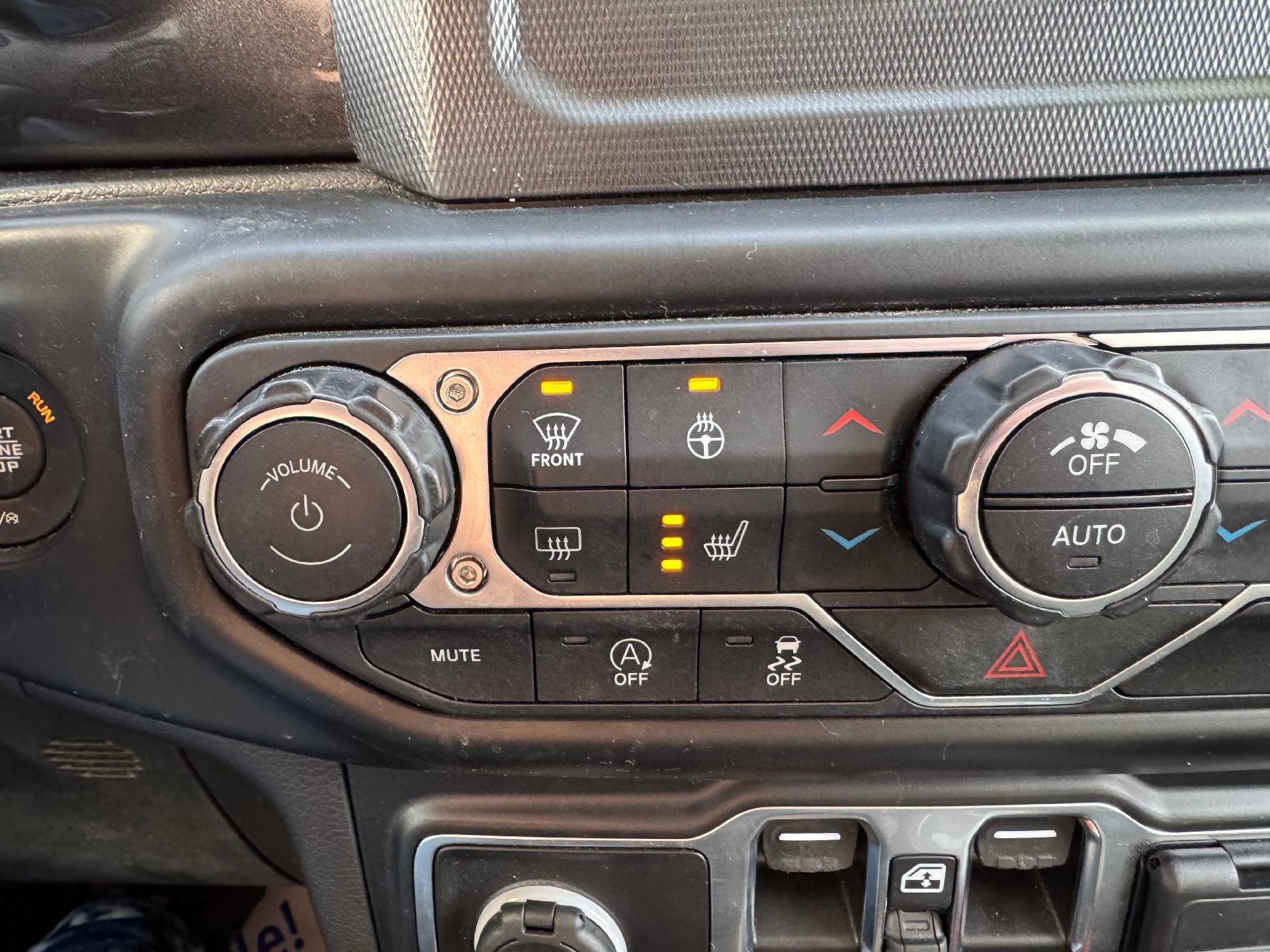 Used 2022 Jeep Wrangler Unlimited Sport image 33