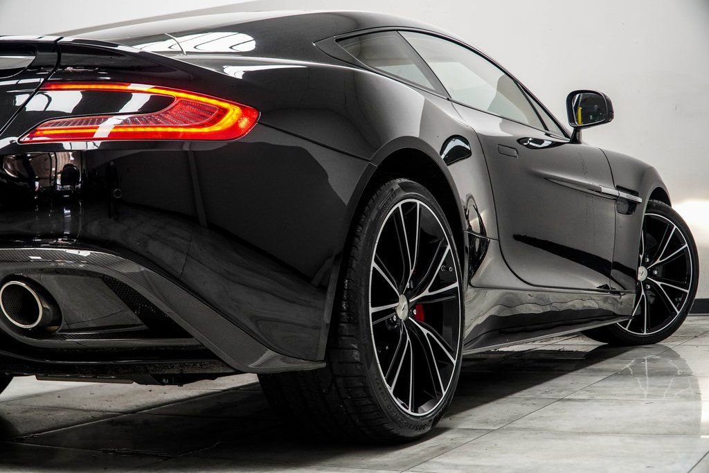 Used 2017 Aston Martin Vanquish Coupe RWD image 23