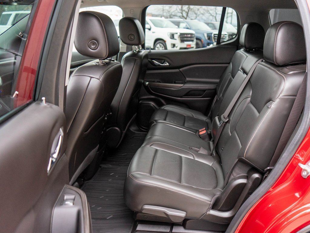 Used 2023 GMC Acadia SLT image 13