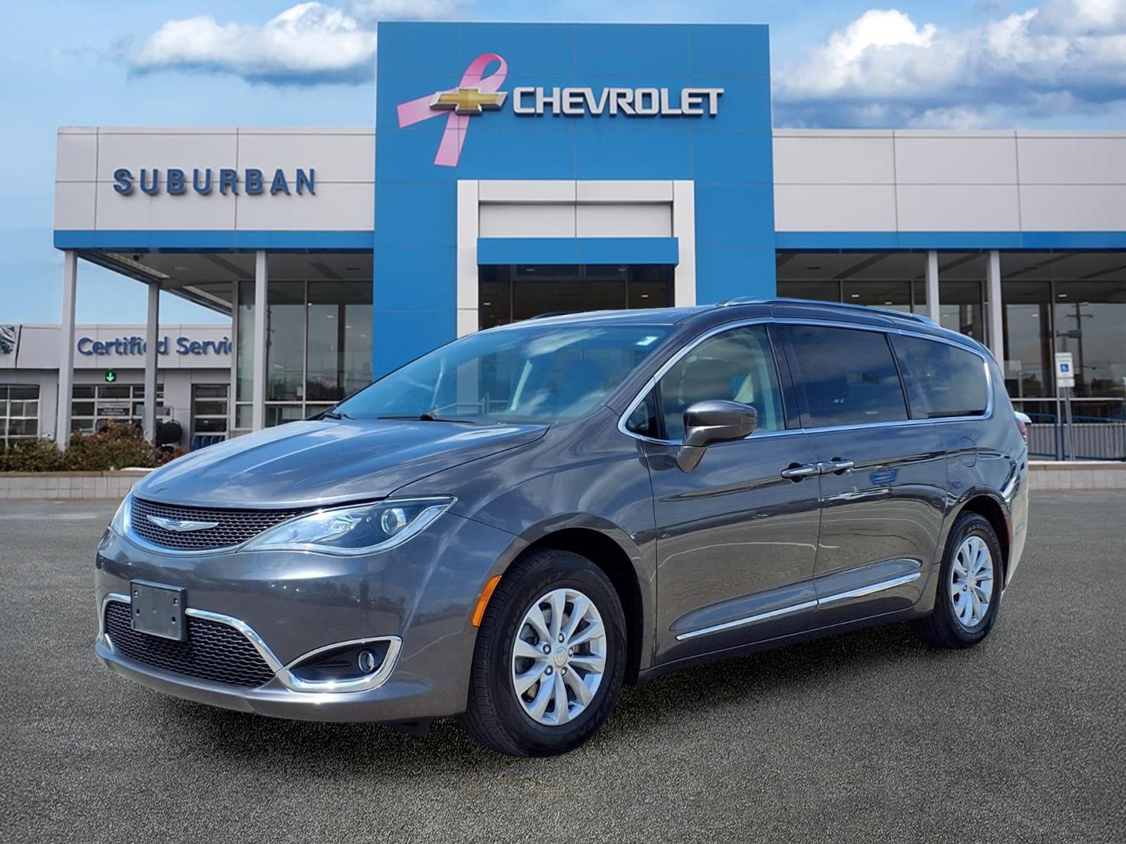 Used 2019 Chrysler Pacifica Touring-L FWD 360° Tour