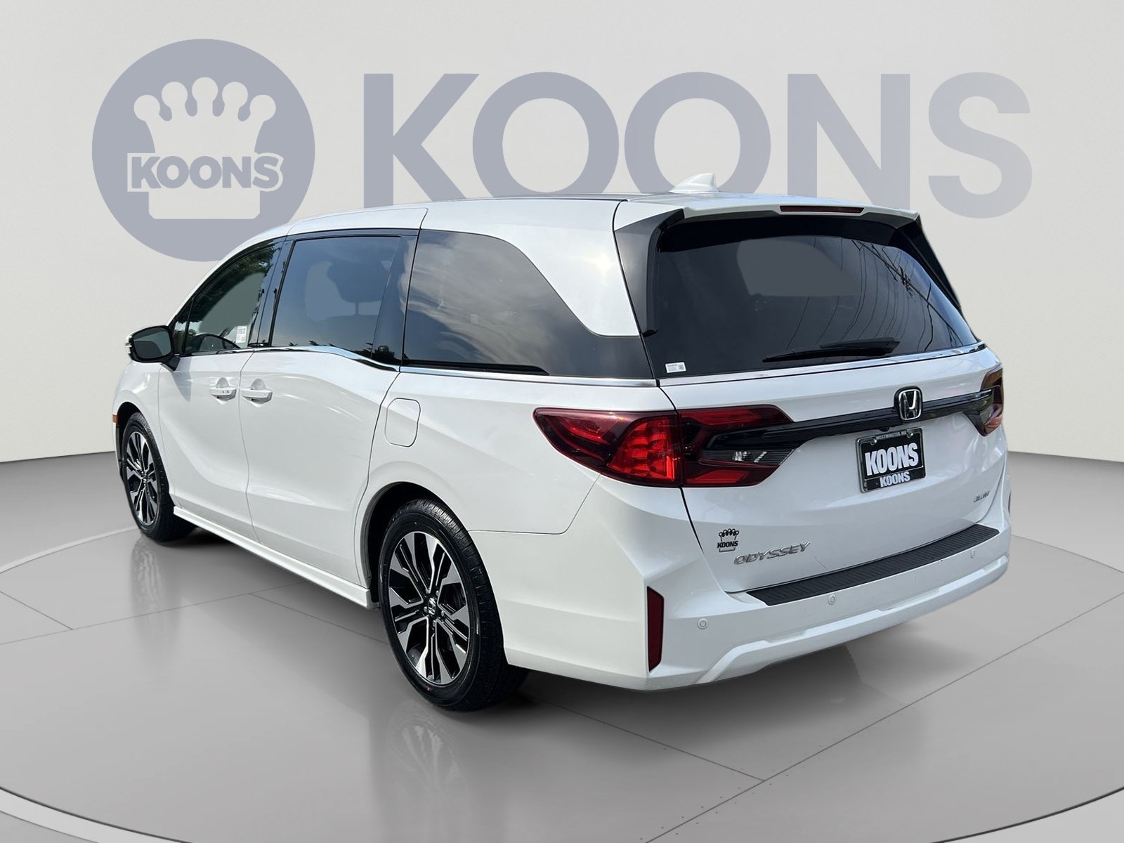 Used 2025 Honda Odyssey Elite image 4