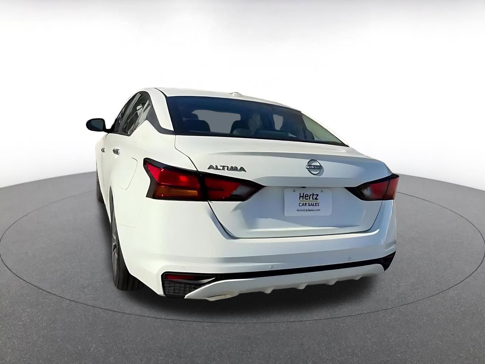 Used 2025 Nissan Altima 2.5 SV image 11