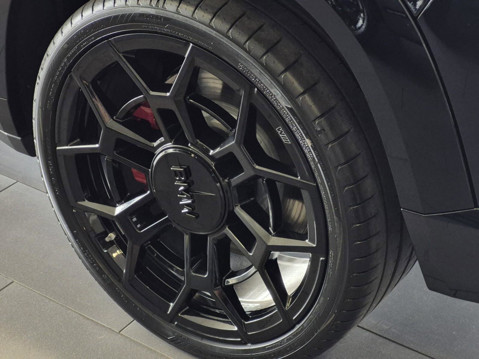 New 2026 BMW XM Label Red image 7