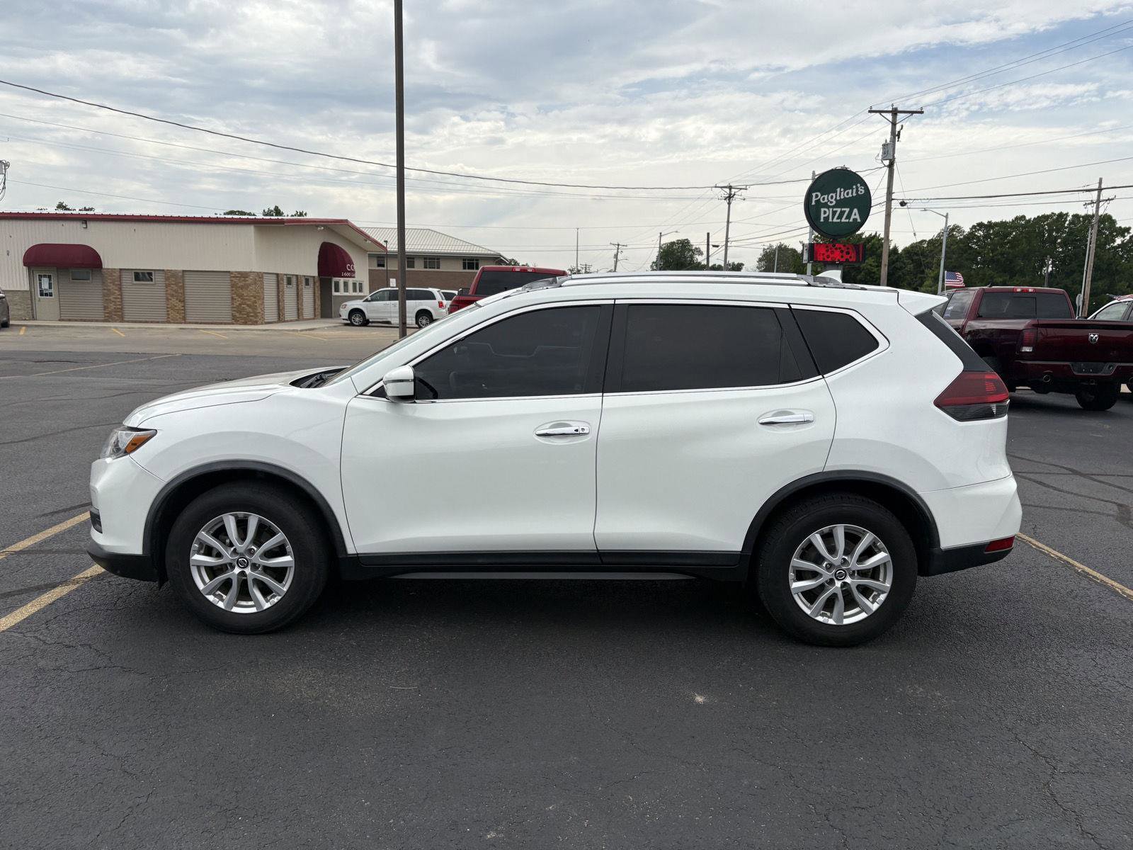 Used 2019 Nissan Rogue SV FWD image 5
