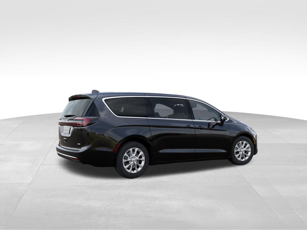 New 2027 Chrysler Pacifica Select w/ Family Tech Group AWD/4WD image 5