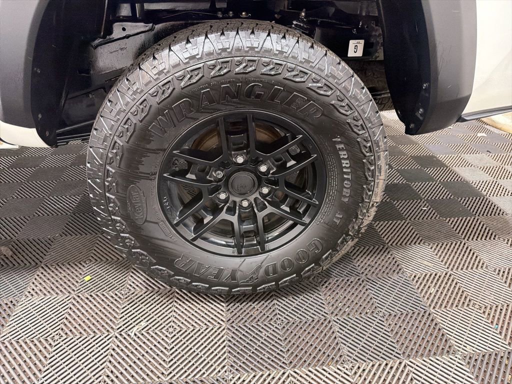 Used 2023 Toyota Tacoma TRD Off-Road AWD/4WD image 33
