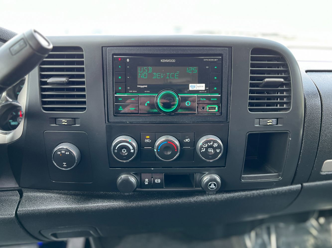 Used 2014 Chevrolet Silverado 2500 LT AWD/4WD image 17