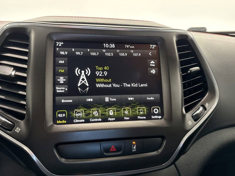 Used 2022 Jeep Cherokee Trailhawk w/ Sun, Sound & Nav Group AWD/4WD image 29