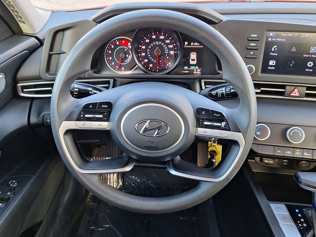Certified 2021 Hyundai Elantra SE image 14