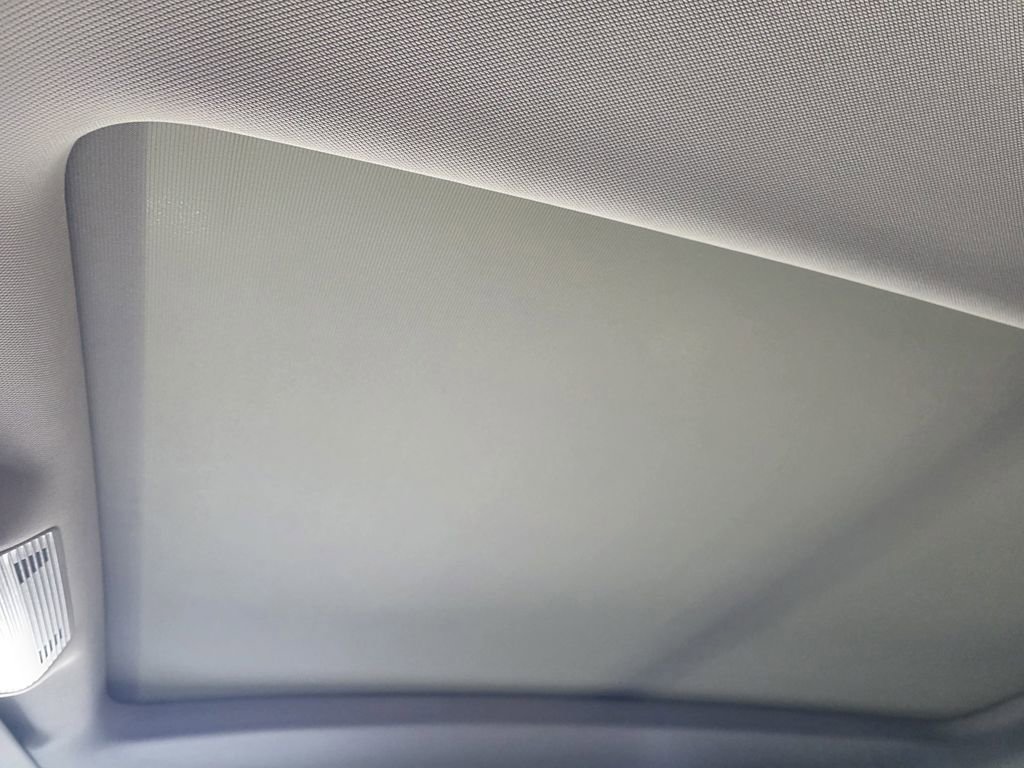 Used 2025 Volkswagen Atlas SEL image 17