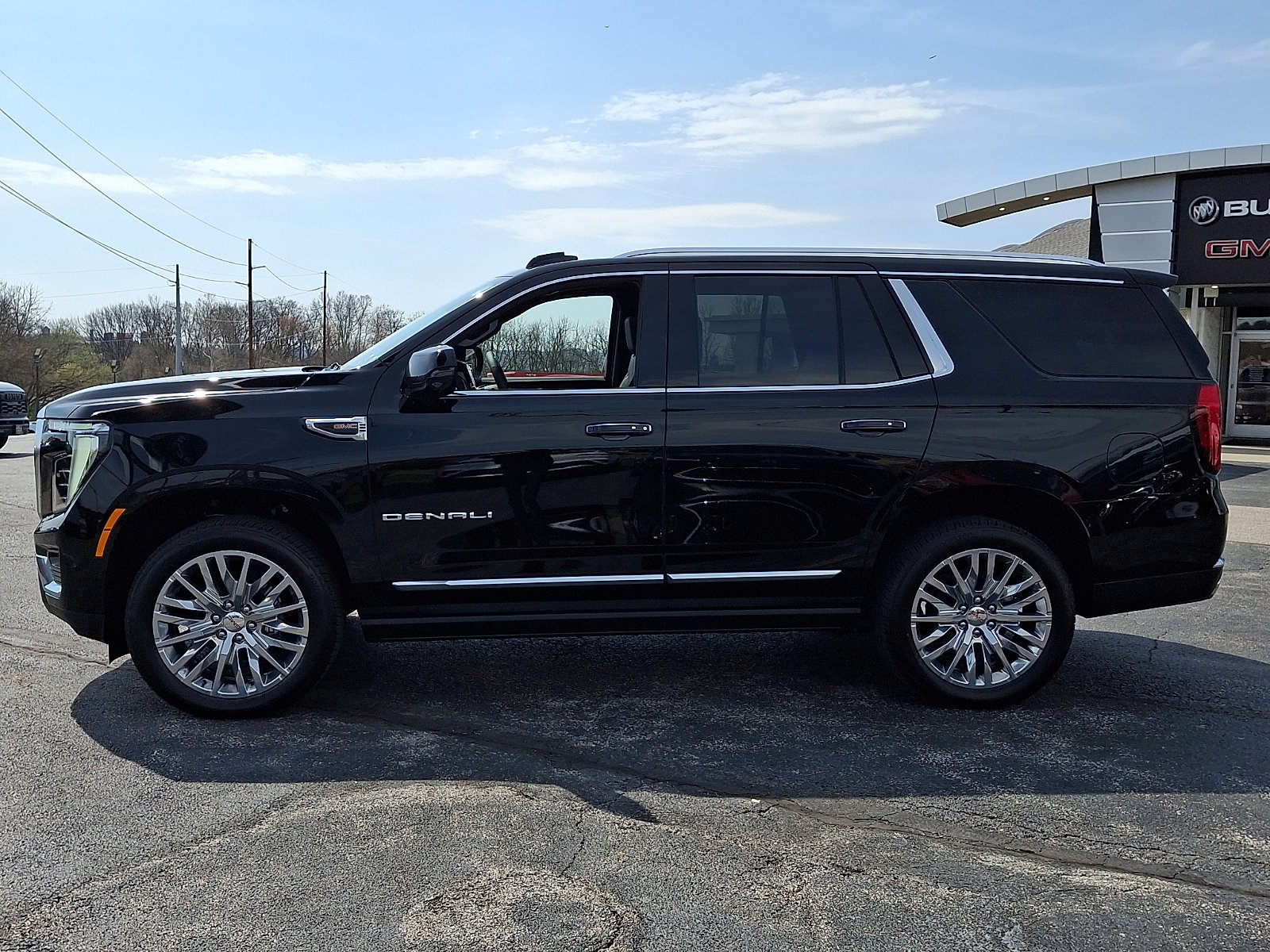 New 2026 GMC Yukon Denali w/ Denali Reserve Package image 5