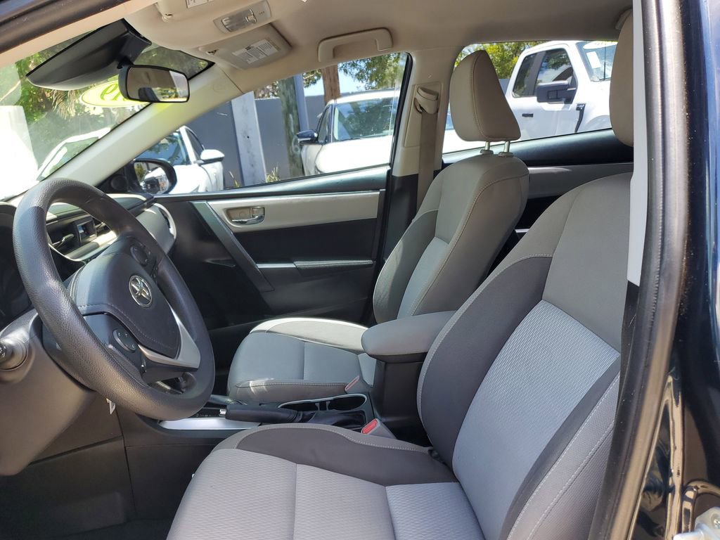 Used 2019 Toyota Corolla LE FWD image 16