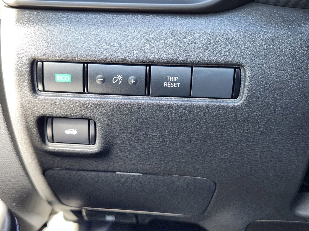 Used 2025 Nissan Sentra S image 25