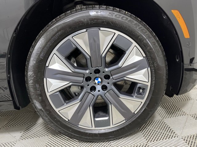 New 2026 BMW iX xDrive60 w/ Executive Package image 24