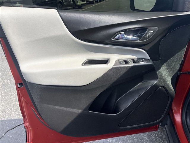 Used 2020 Chevrolet Equinox LS w/ LPO, Floor Liner Package image 21