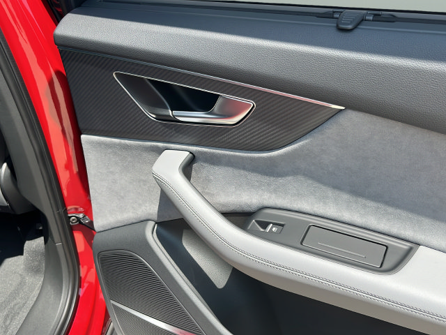 New 2026 Audi SQ7 Prestige AWD/4WD image 13