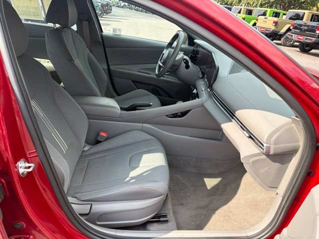 Used 2024 Hyundai Elantra SEL FWD image 12