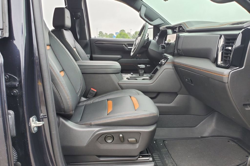 Used 2025 GMC Sierra 1500 AT4 w/ AT4 Premium Package AWD/4WD image 22