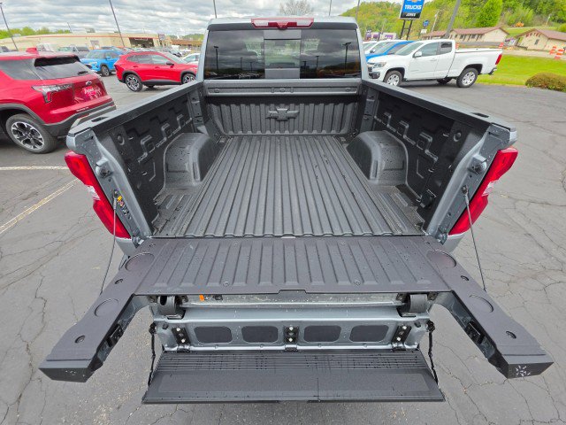 New 2026 Chevrolet Silverado 1500 High Country AWD/4WD image 19
