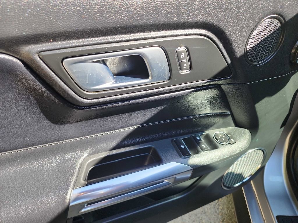 Used 2020 Ford Mustang Premium image 16