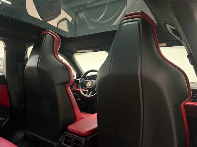 Certified 2022 Porsche Taycan AWD/4WD image 22