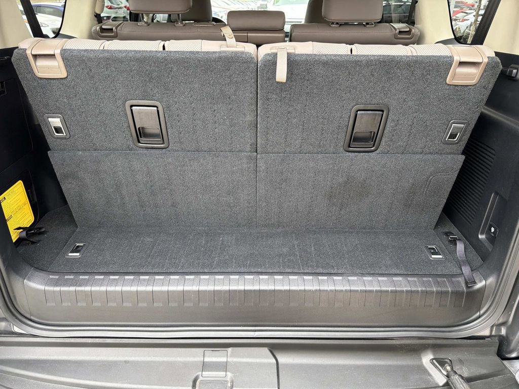 Used 2023 Lexus GX 460 Premium w/ Premium Package image 10