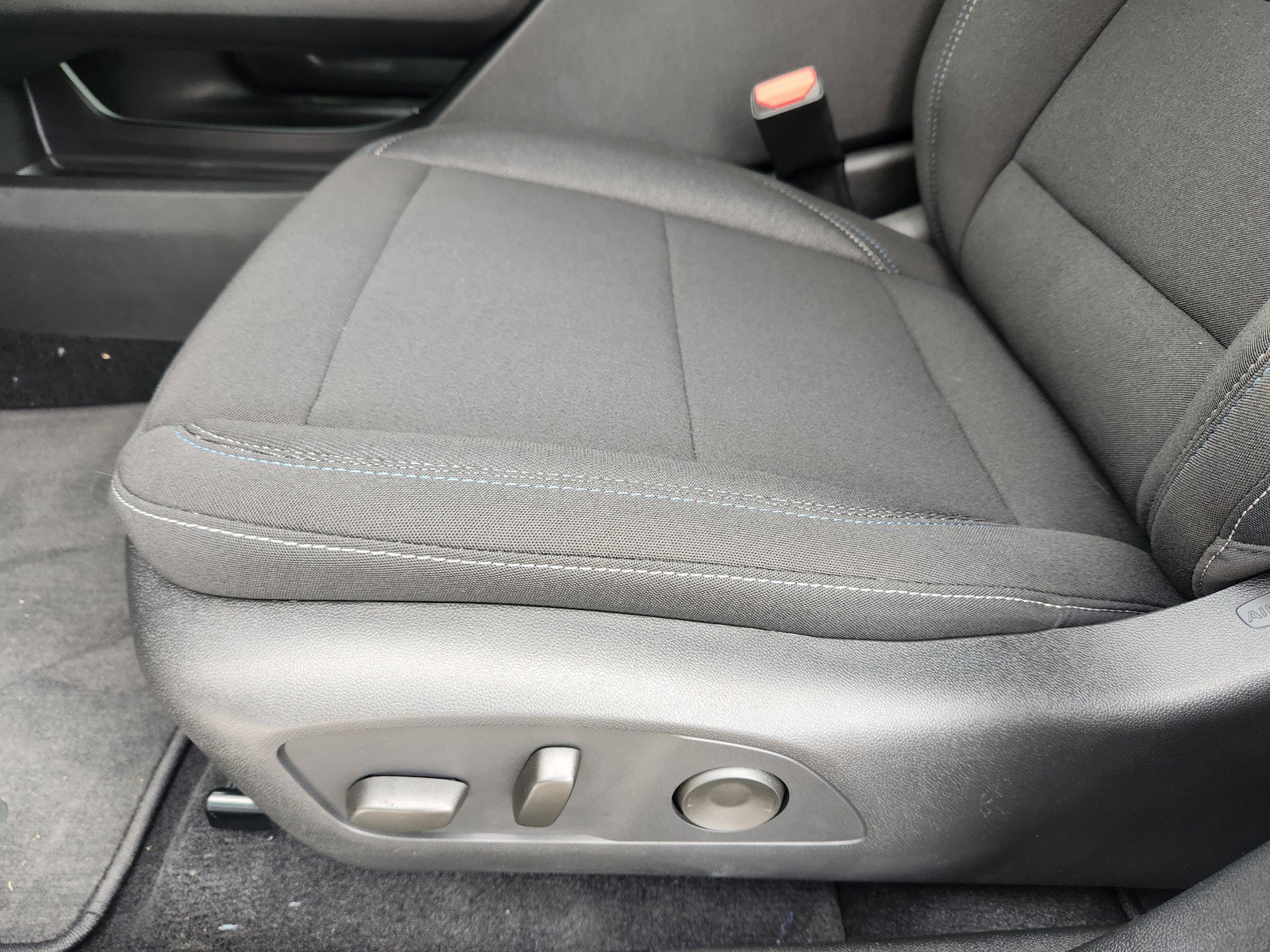 New 2026 Chevrolet Equinox EV LT w/ Comfort Package image 18