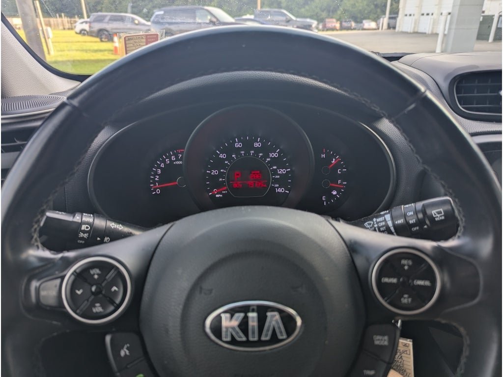 Used 2018 Kia Soul + FWD image 15